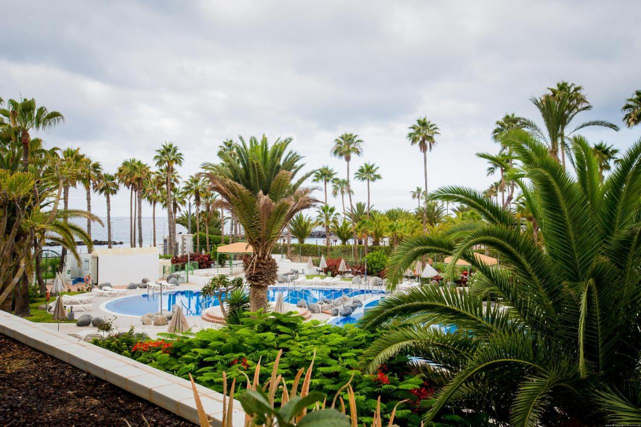 White - La Caleta Апартаменты *